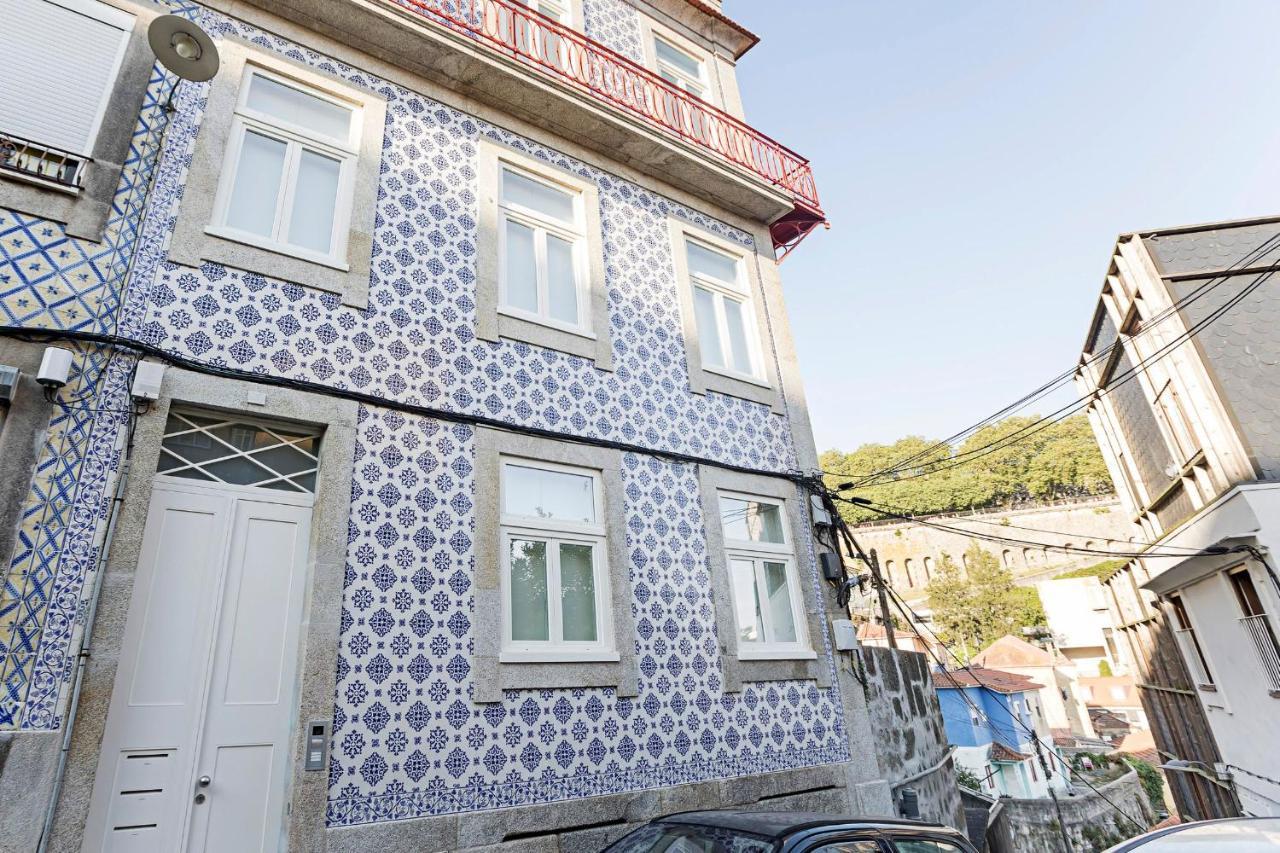 Stunning Duplex Near River By Lovelystay Порто Екстериор снимка